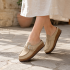 Taupe